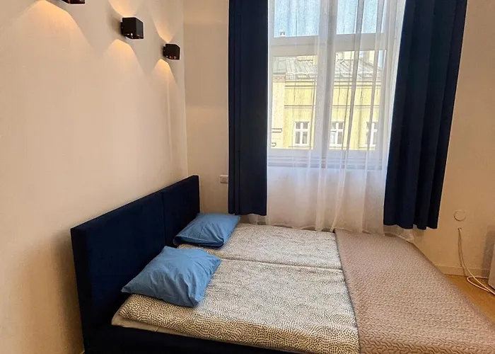 Vintage Senacka 9/7 Apartment